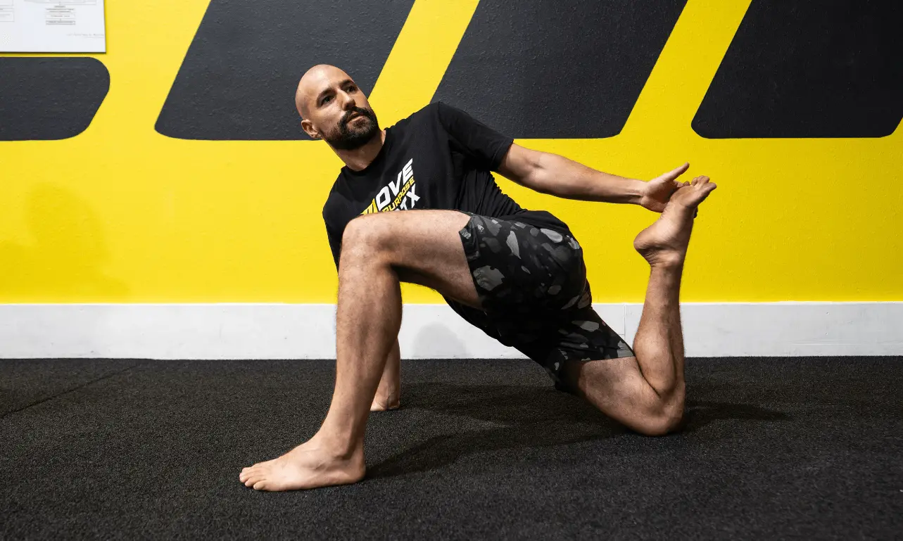 How Austin Trainers Actually Train Knee Pain (Not Just “Fix” It)