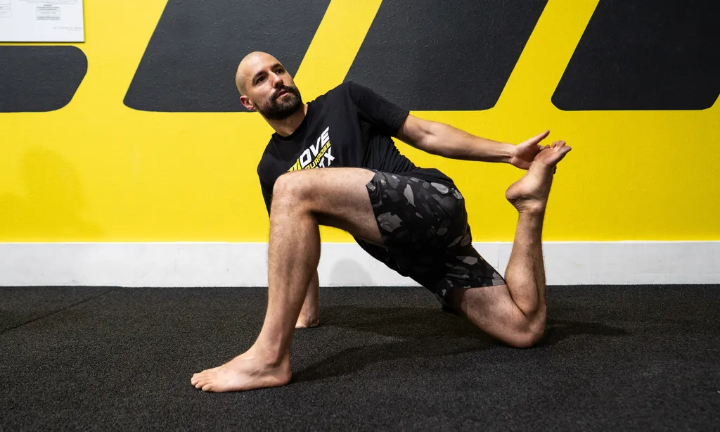 How Austin Trainers Actually Train Knee Pain (Not Just “Fix” It)